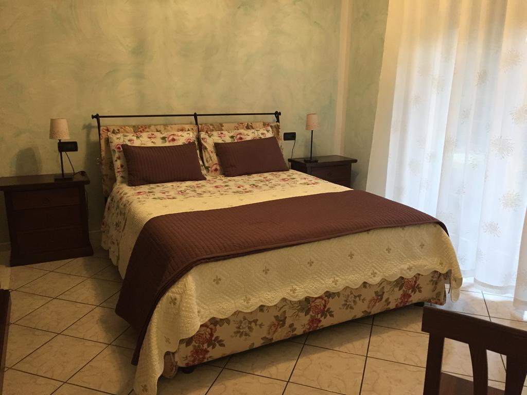 B&B Villa Lina Desenzano del Garda Dış mekan fotoğraf